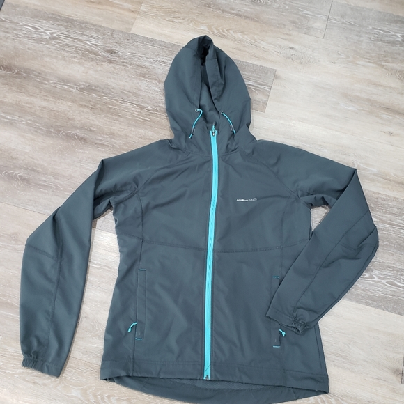 Avalanche windbreaker Clearance